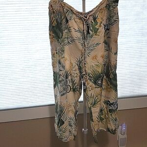 Harley Davidson Tori Richard Capri Pants size XL  Cream w/motorcycles NWOT